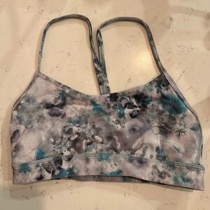 Lululemon Flow Y Sports Bra Size 6